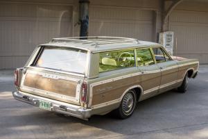 Ford Country Squire Station Wagon 428 1967 года 